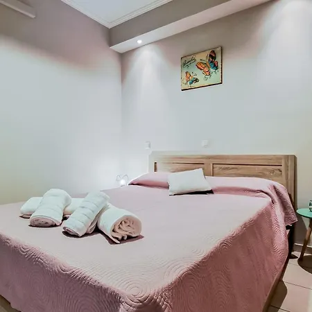 Cozy 1 Bedroom In Center Zakintos